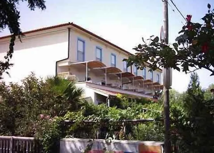 Aquamarine 达沃利