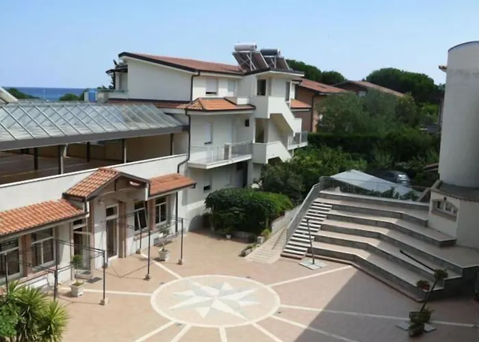 Aquamarine 达沃利